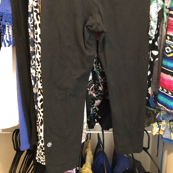 Lululemon capris - Picture 1 of 4